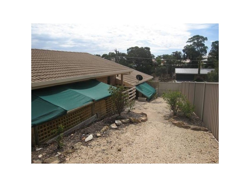 21 Deakin Drive, Flora Hill VIC 3550