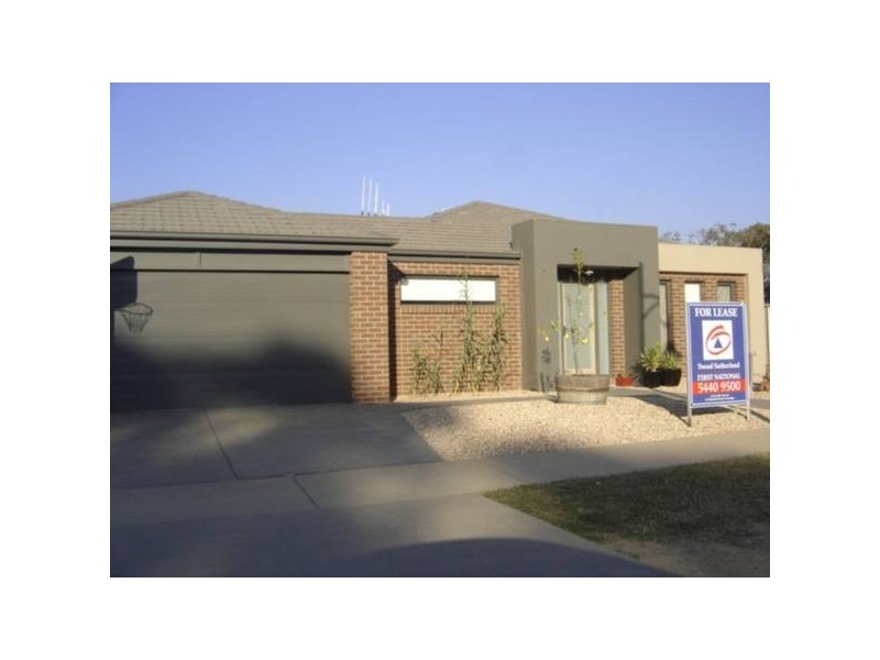 35 Peacock Drive, Epsom VIC 3551