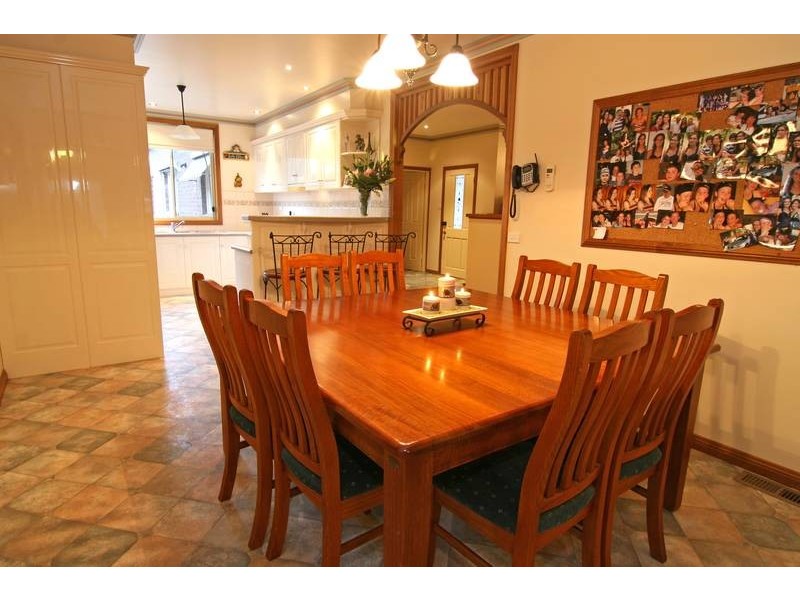 11 Evans Street, Eaglehawk VIC 3556