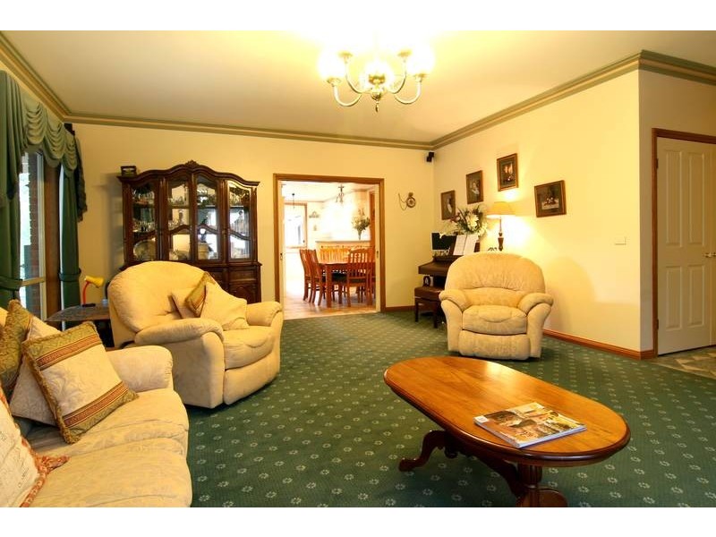 11 Evans Street, Eaglehawk VIC 3556