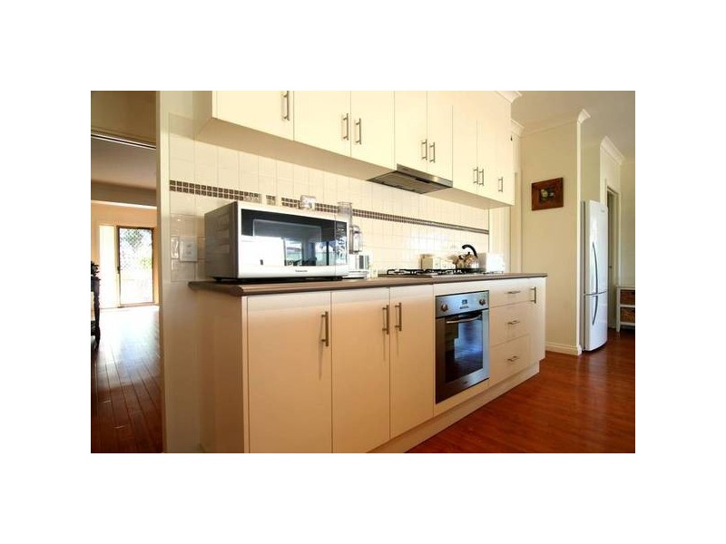 60 Carolyn Way, Maiden Gully VIC 3551