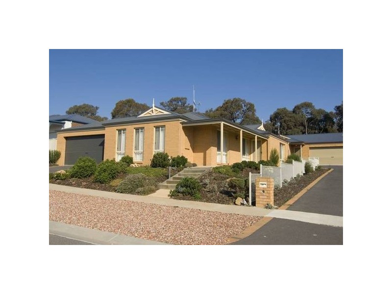 13A Grevillea Avenue, Kangaroo Flat VIC 3555