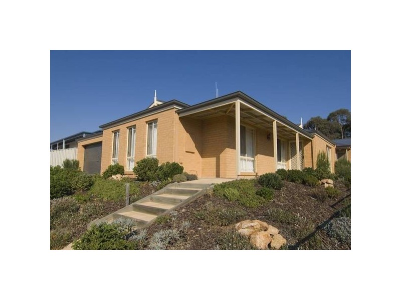 13A Grevillea Avenue, Kangaroo Flat VIC 3555