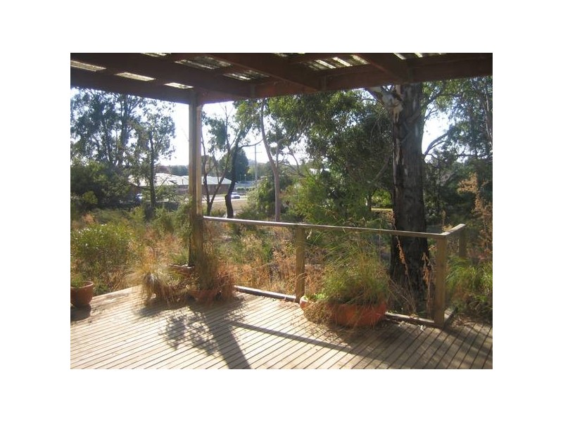 15 Wesley Street, Kangaroo Flat VIC 3555