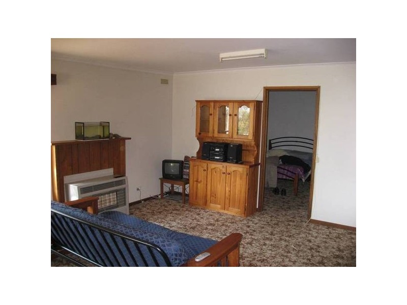 15 Wesley Street, Kangaroo Flat VIC 3555