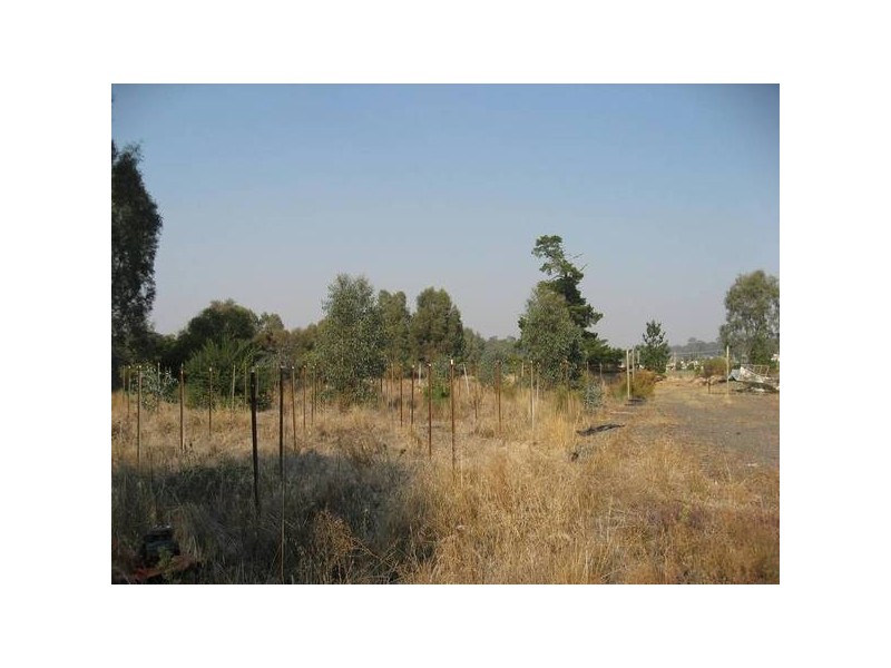 15 Wesley Street, Kangaroo Flat VIC 3555