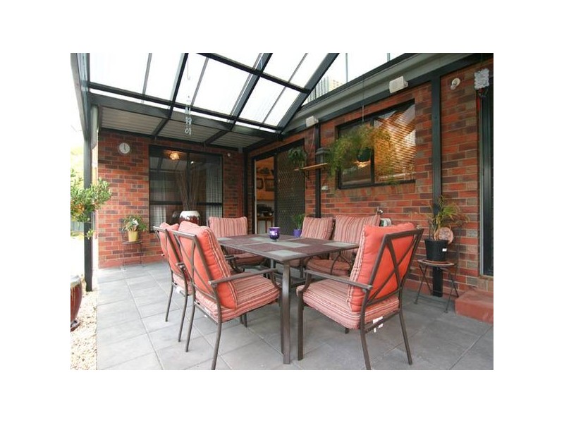 13 Rose Street, California Gully VIC 3556