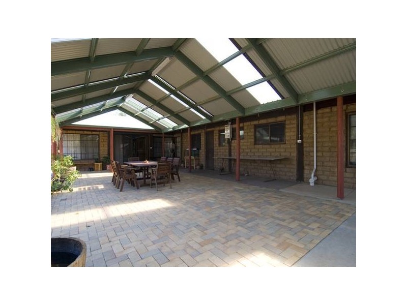 2 Settlers Place, Maiden Gully VIC 3551