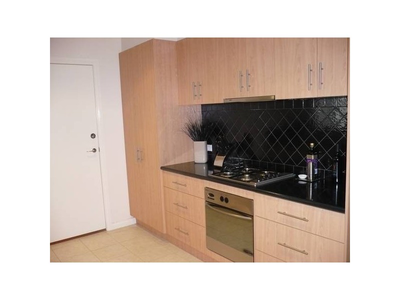 6 Greenfield Drive, Epsom VIC 3551