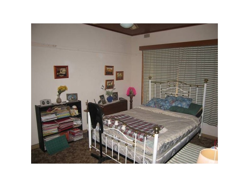 37 Burnewang Street, Elmore VIC 3558