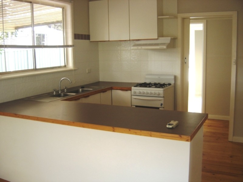 30 Graham Street, Quarry Hill VIC 3550