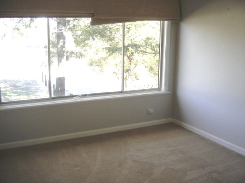 30 Graham Street, Quarry Hill VIC 3550