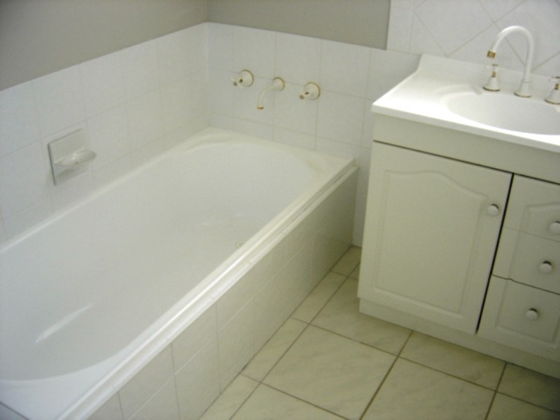 30 Graham Street, Quarry Hill VIC 3550