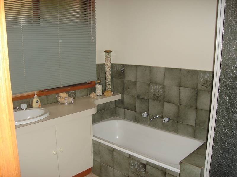 11 Edwina Court, Spring Gully VIC 3550