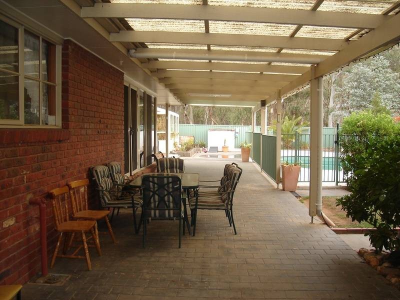 11 Edwina Court, Spring Gully VIC 3550