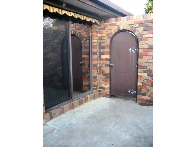 25 Desmond Street, Strathdale VIC 3550