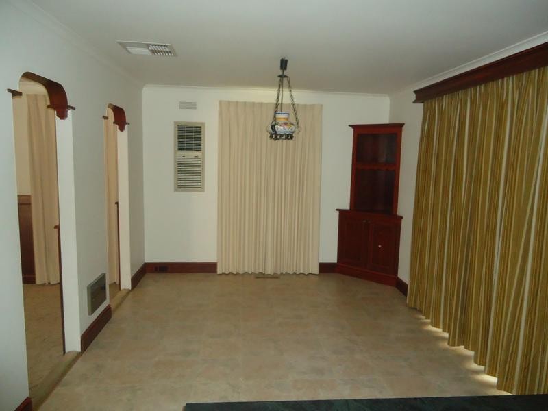 25 Desmond Street, Strathdale VIC 3550