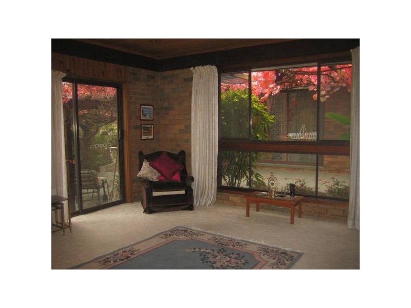 17 Nabilla Crescent, Strathdale VIC 3550