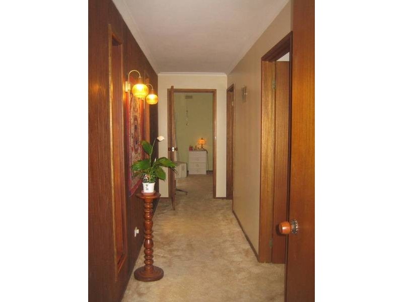 17 Nabilla Crescent, Strathdale VIC 3550