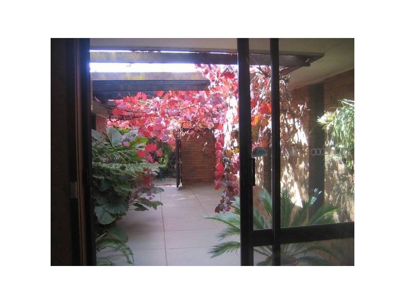 17 Nabilla Crescent, Strathdale VIC 3550