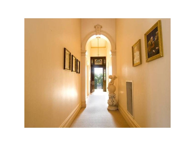 6 Brodie Street, Quarry Hill VIC 3550