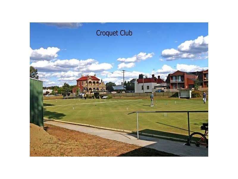 6 Brodie Street, Quarry Hill VIC 3550