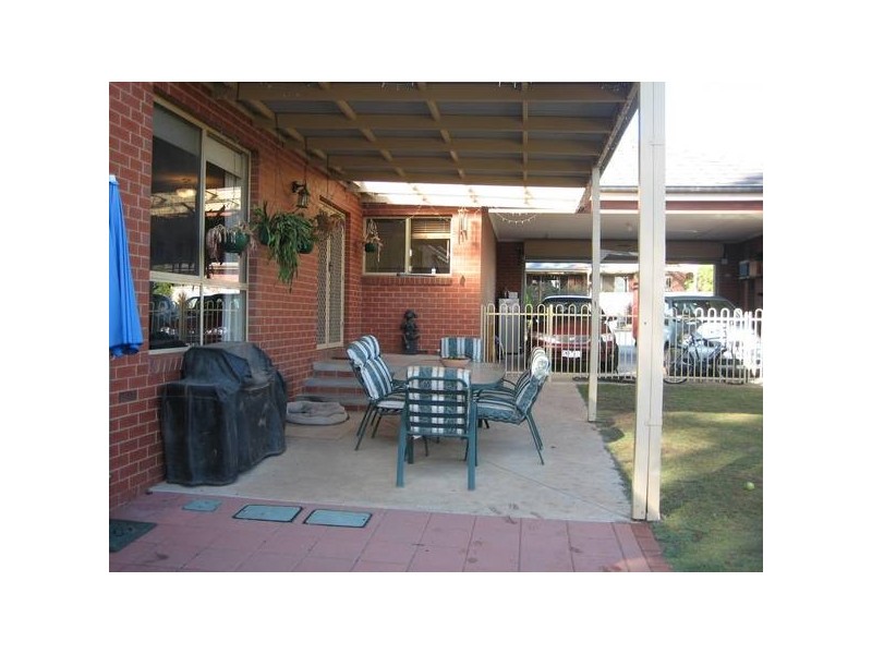 10 Regency Place, Strathdale VIC 3550