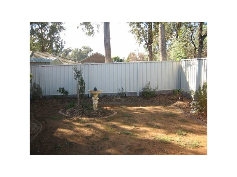 10 Regency Place, Strathdale VIC 3550