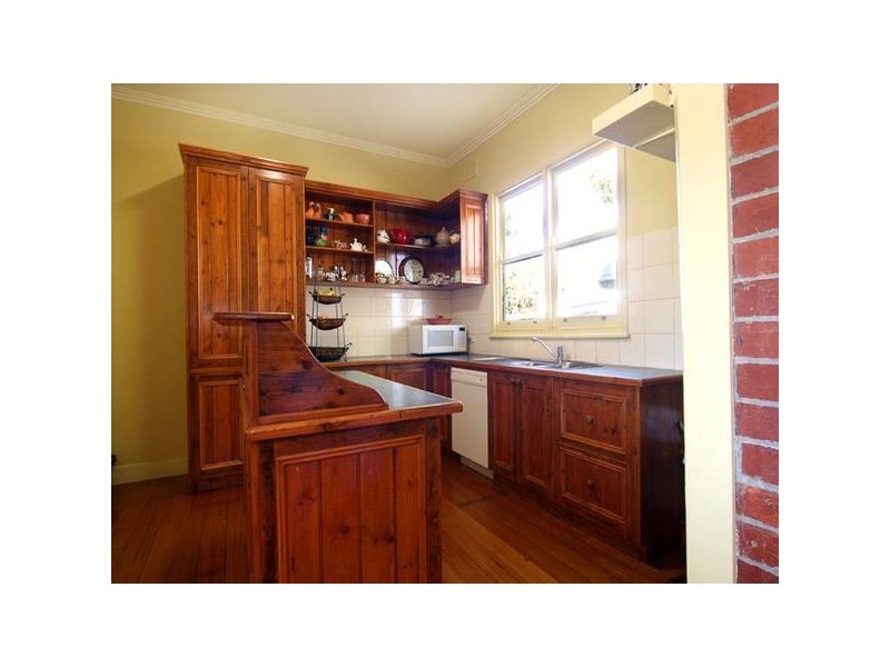 2 George Street, Kennington VIC 3550