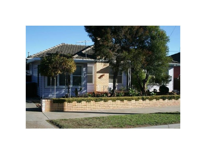 12 Bowles Street, Kangaroo Flat VIC 3555