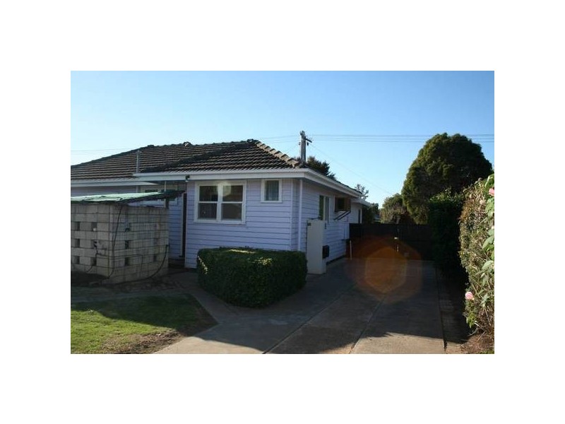 12 Bowles Street, Kangaroo Flat VIC 3555