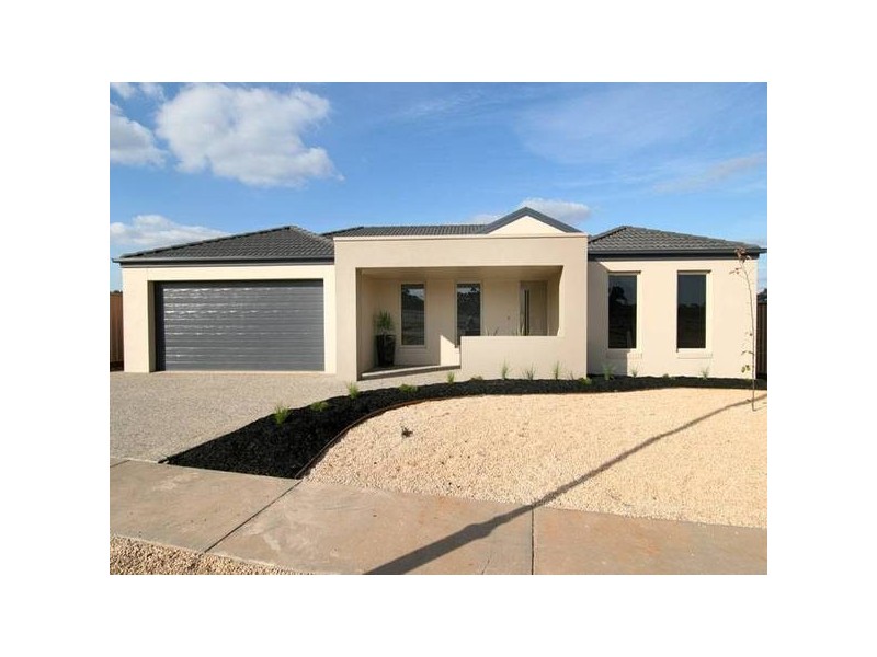 16 Hanover Place, Strathfieldsaye VIC 3551