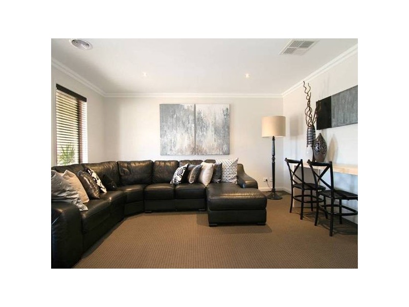 16 Hanover Place, Strathfieldsaye VIC 3551