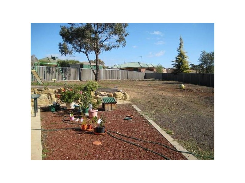 13 Wattleview Grove, Eaglehawk VIC 3556