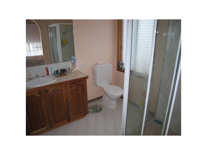 123 Osborne Street, Flora Hill VIC 3550
