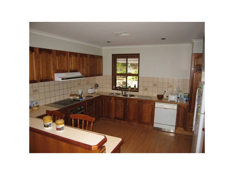 123 Osborne Street, Flora Hill VIC 3550