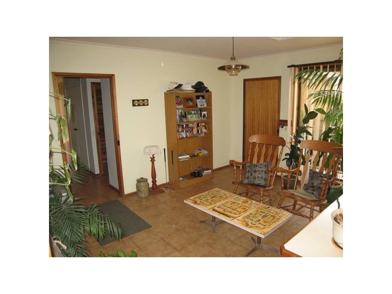 123 Osborne Street, Flora Hill VIC 3550