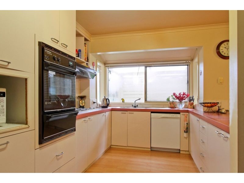 40 Bolton Drive, Kennington VIC 3550