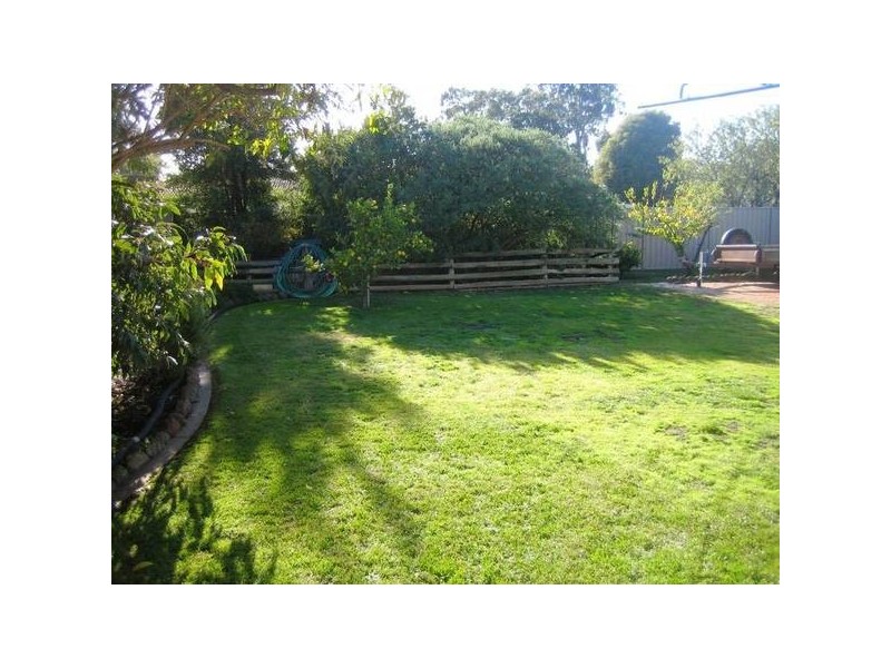 30 Olympic Parade, Kangaroo Flat VIC 3555