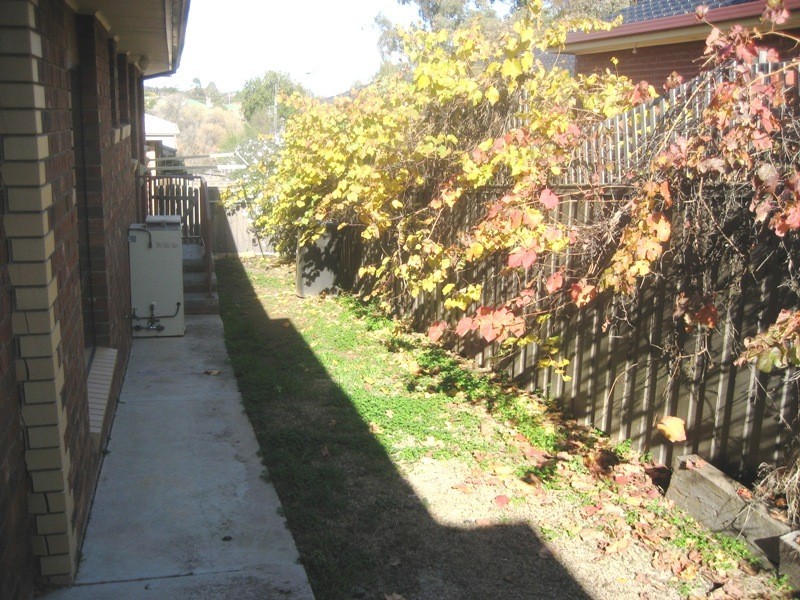 2/104 St Aidans Road, Strathdale VIC 3550