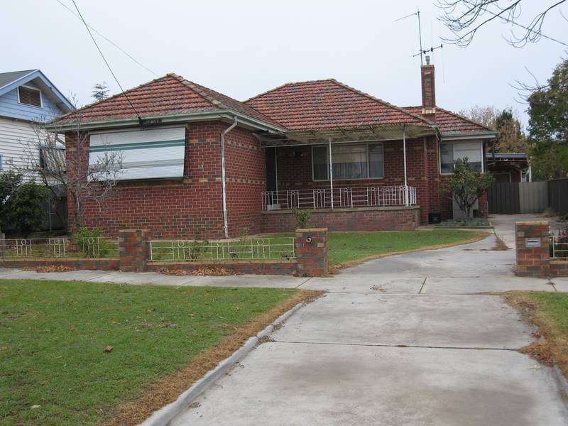 12 Elm Street, Golden Square VIC 3555