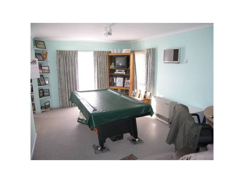 2 Harvey Close, Eaglehawk VIC 3556