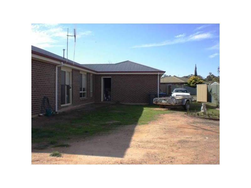 8 Candlewood Drive, Strathfieldsaye VIC 3551