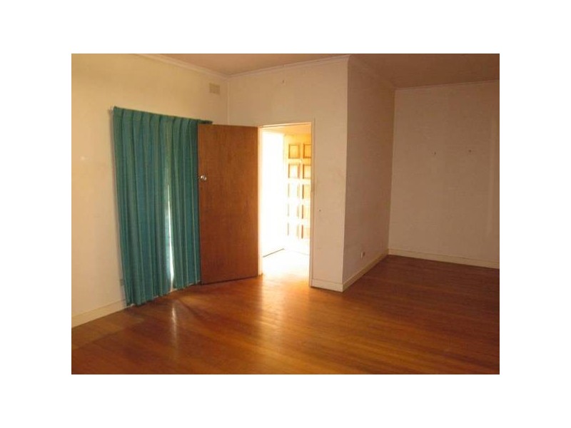 33 Retreat Road, Flora Hill VIC 3550