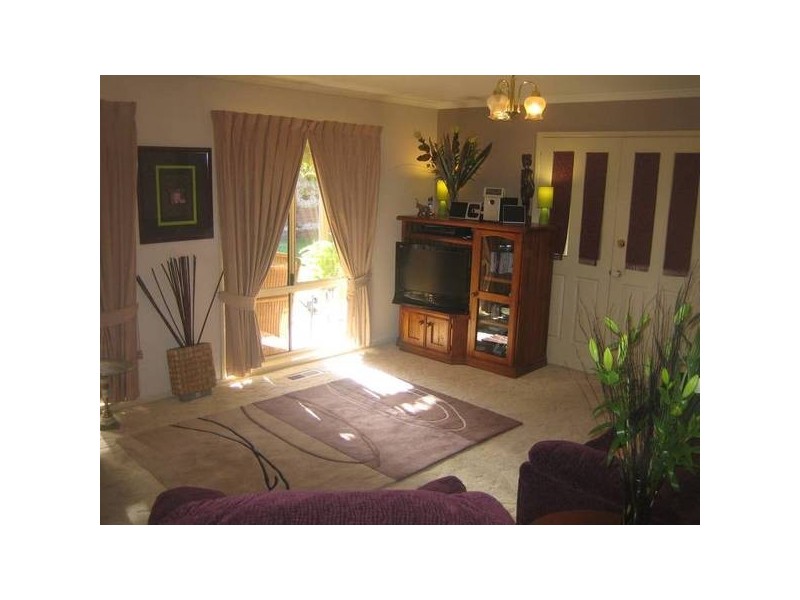 10 Sovereign Court, Strathdale VIC 3550