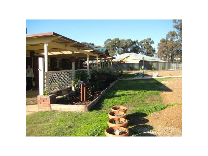 5 Collett Court, Maiden Gully VIC 3551