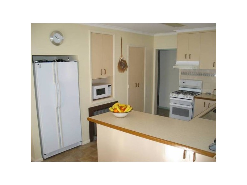 6 Averys Road, Eaglehawk VIC 3556