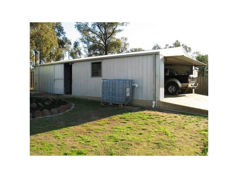 6 Averys Road, Eaglehawk VIC 3556