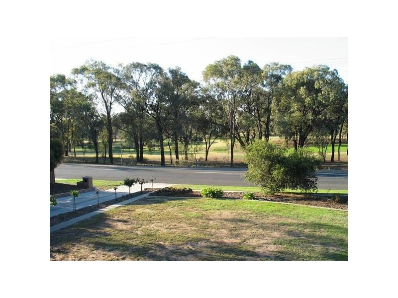 6 Averys Road, Eaglehawk VIC 3556