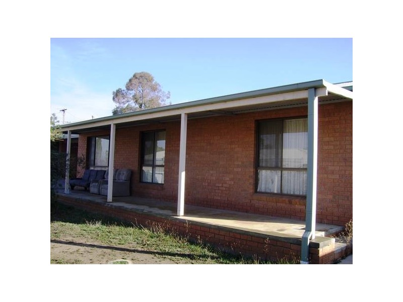 2/9 Rose Street, California Gully VIC 3556